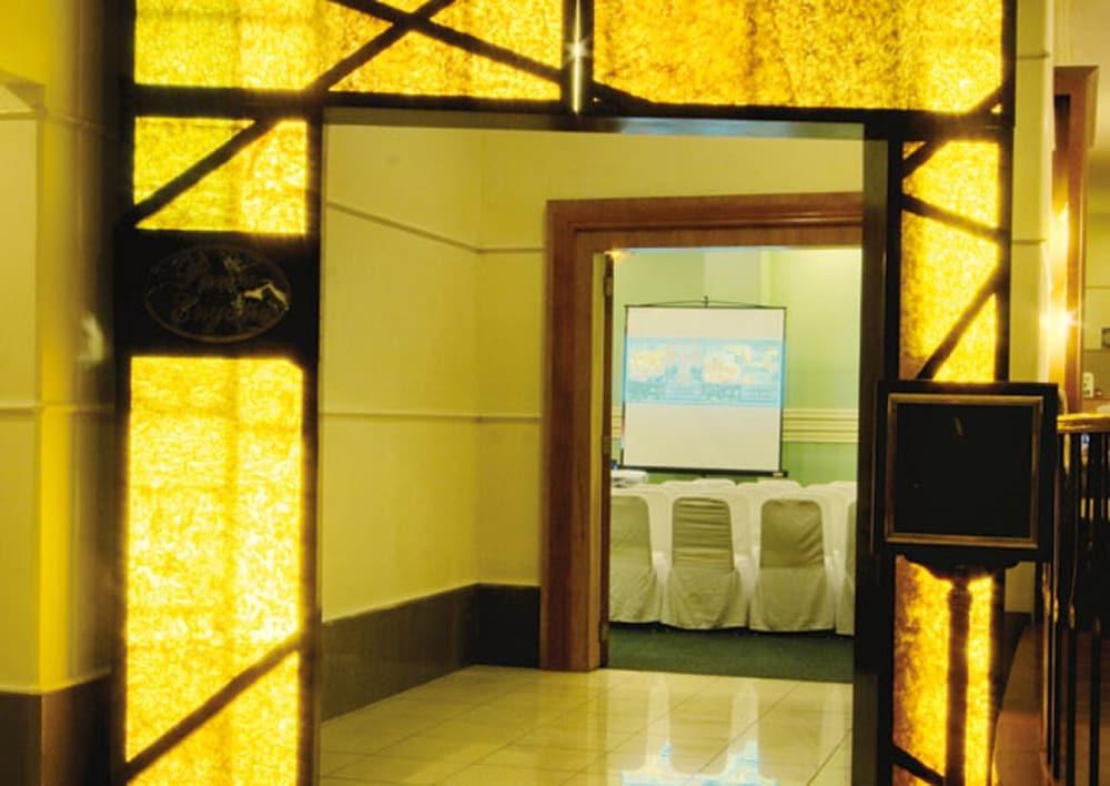 The Bellavista Hotel Île de Mactan Extérieur photo
