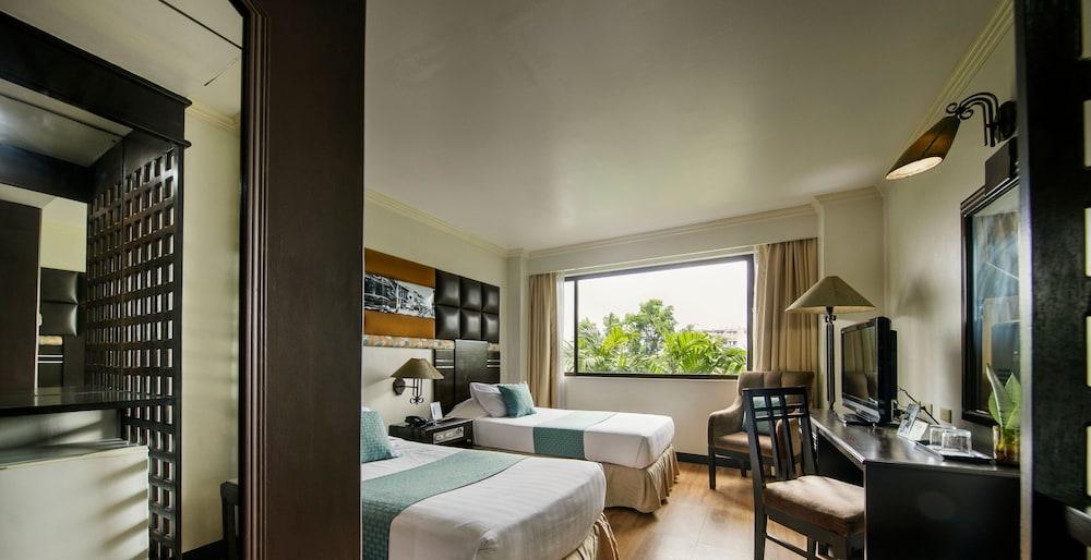 The Bellavista Hotel Île de Mactan Extérieur photo