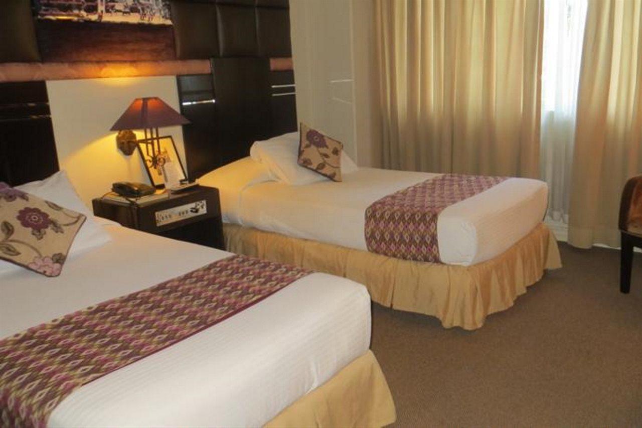 The Bellavista Hotel Île de Mactan Extérieur photo